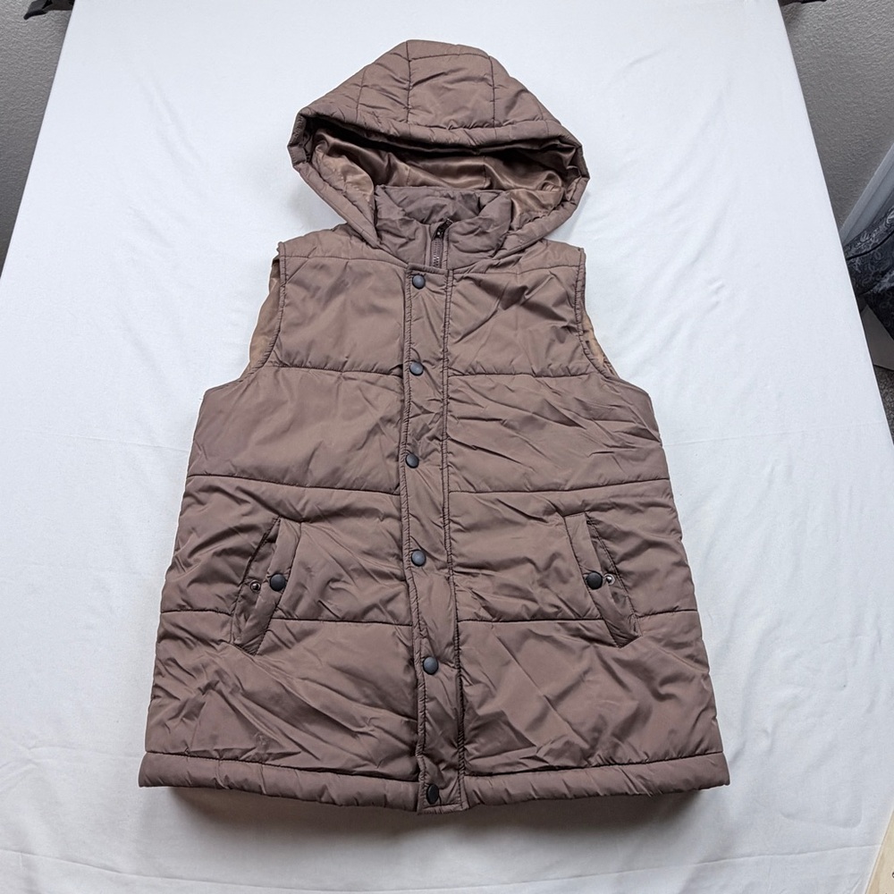Hooded Quilted Puffer Vest in Brown